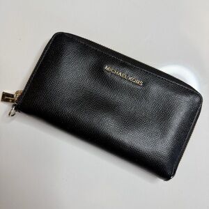 Michael Kors Black Pebble Leather Zip Wallet